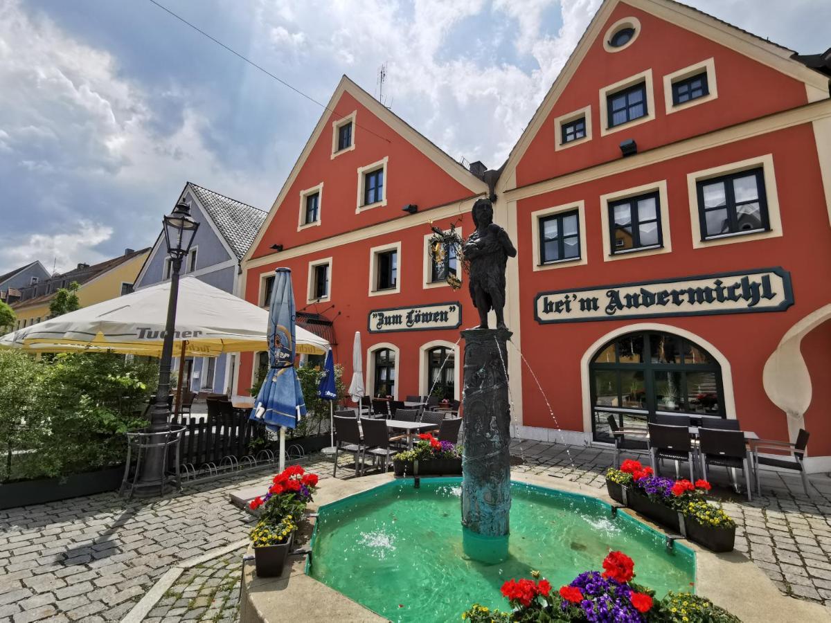 Hotel Gasthof Zum Loewen Velburg Exteriér fotografie