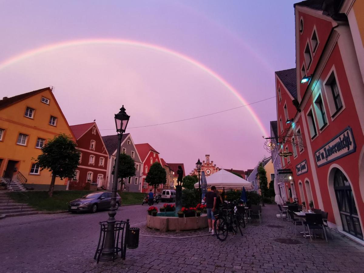 Hotel Gasthof Zum Loewen Velburg Exteriér fotografie